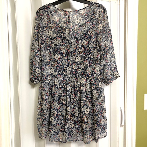 NWOT Cute Mid Waist Floral Detail Dress - Picture 9 of 9